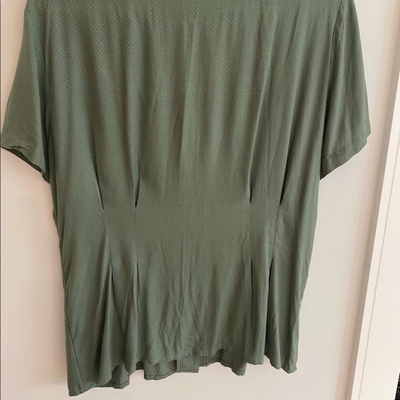 Button up shirt - Picture 5 of 5